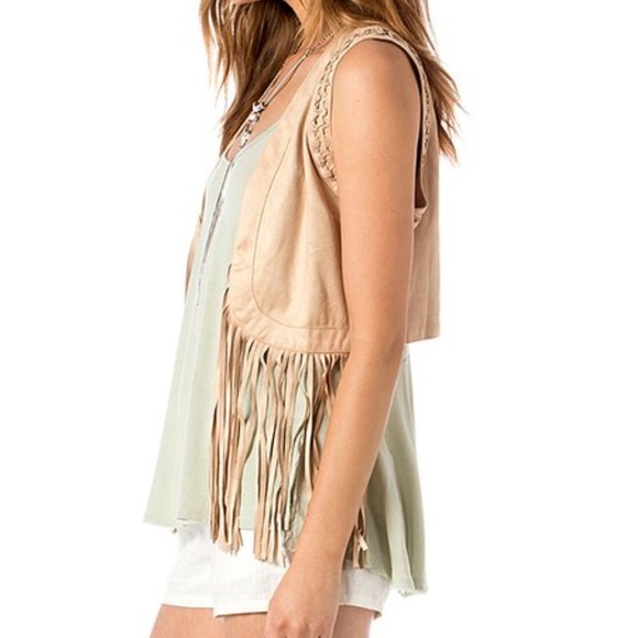 🦋SWEET BOHO🦋S,M,L🦋 ALL SEASON SHORT FRINGE VEST - Picture 8 of 8